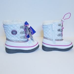New in Box Totes Kids Star White Sz 9 Boots